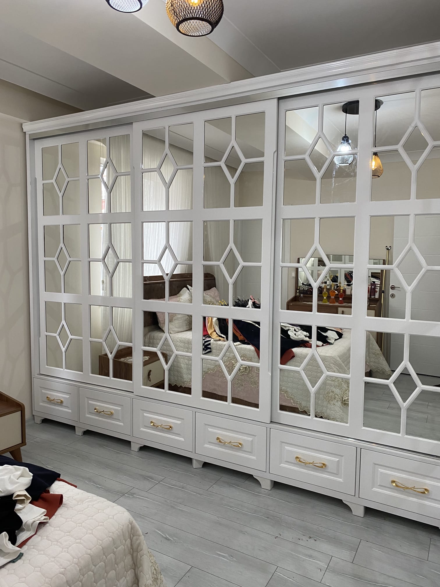 Ayes Mobilya banyo dolabı projesi